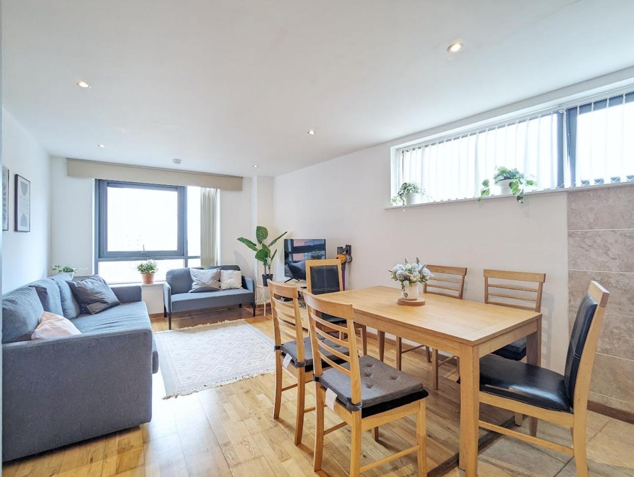 Guest Room In City Centre Near Key Attractions Ливърпул Екстериор снимка