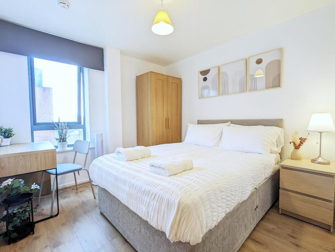 Guest Room In City Centre Near Key Attractions Ливърпул Екстериор снимка