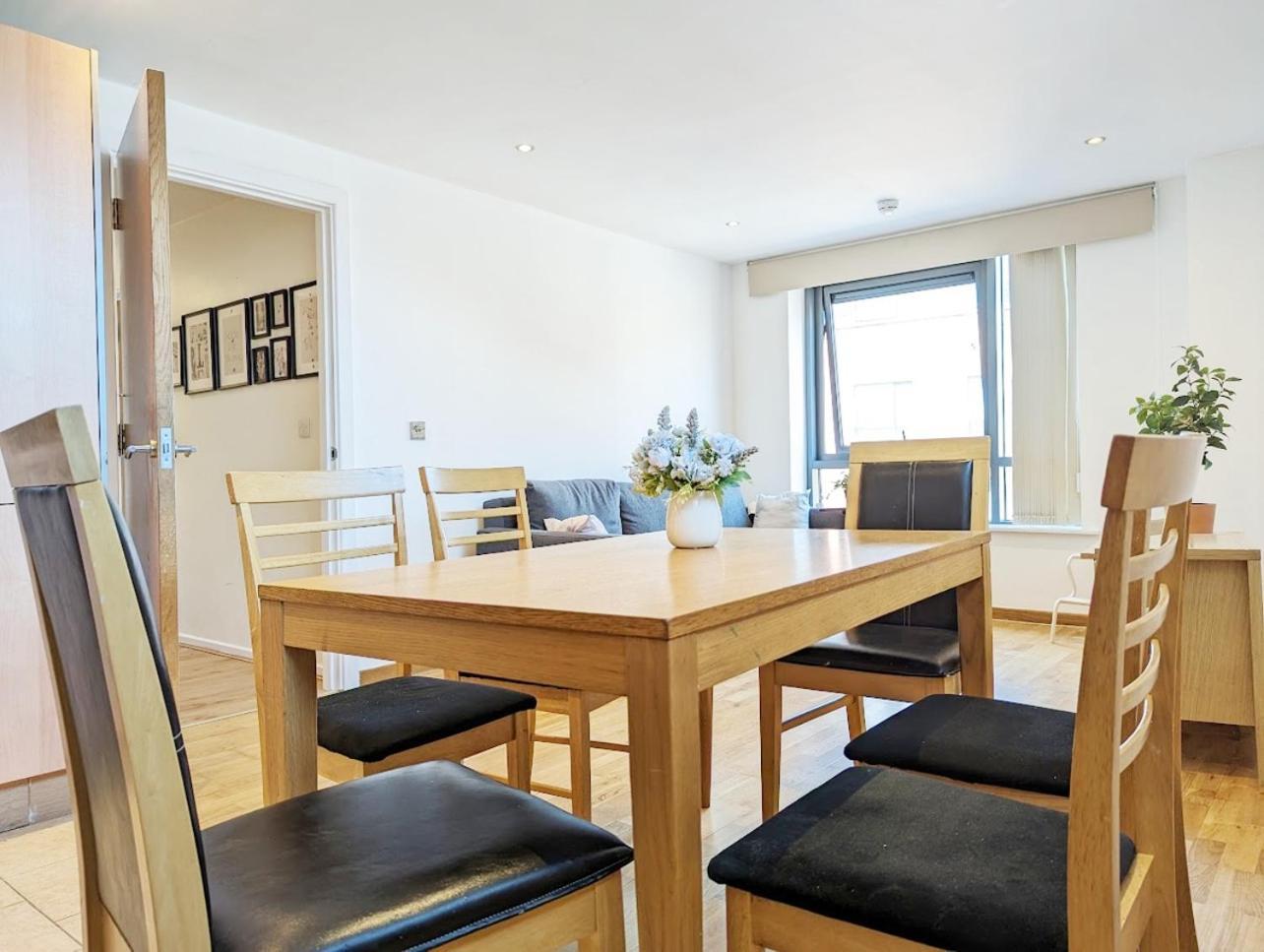 Guest Room In City Centre Near Key Attractions Ливърпул Екстериор снимка